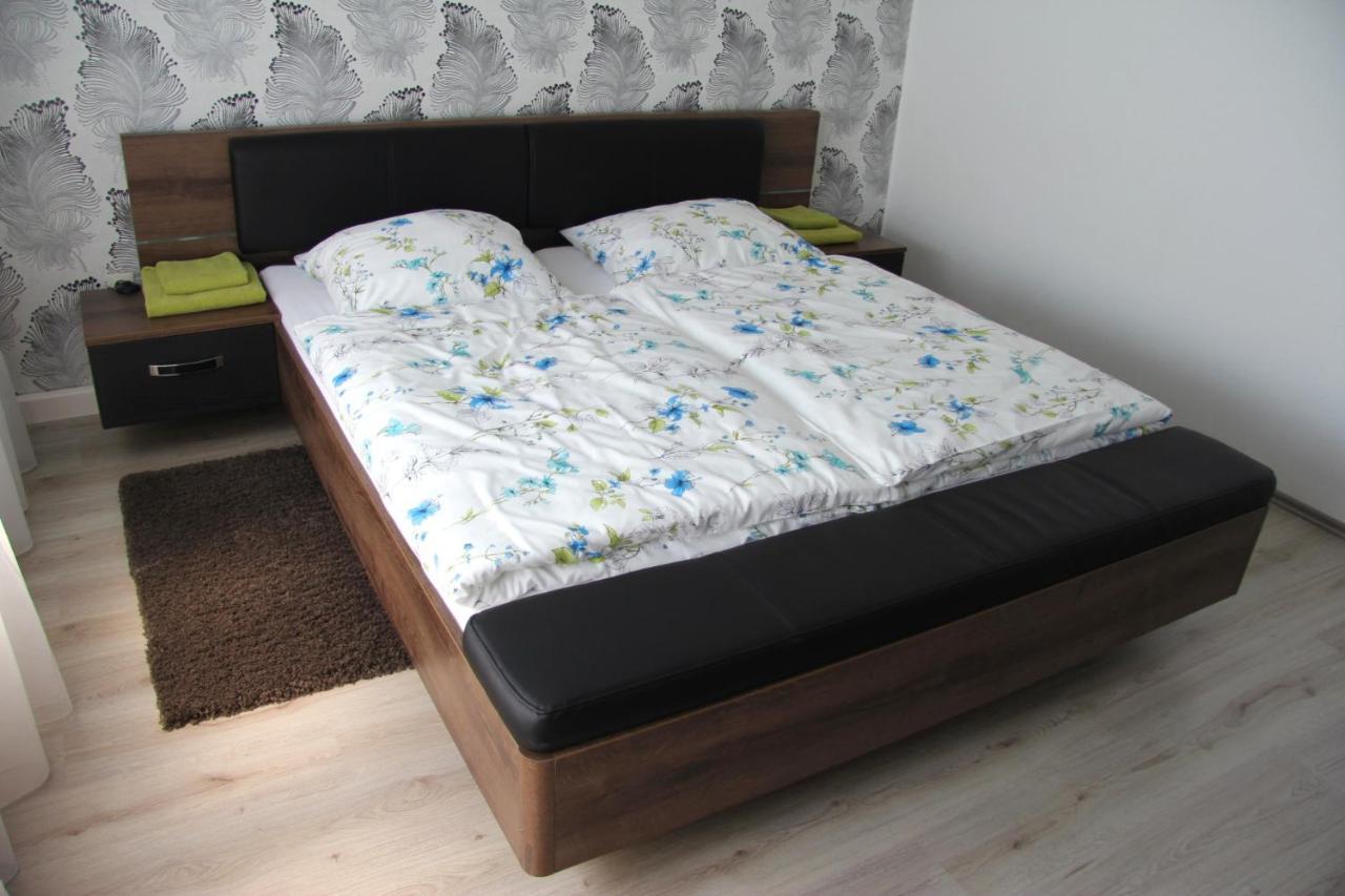 Geraeumige 4 Zimmer Wohnung An Den Kaiserthermen Трір Екстер'єр фото