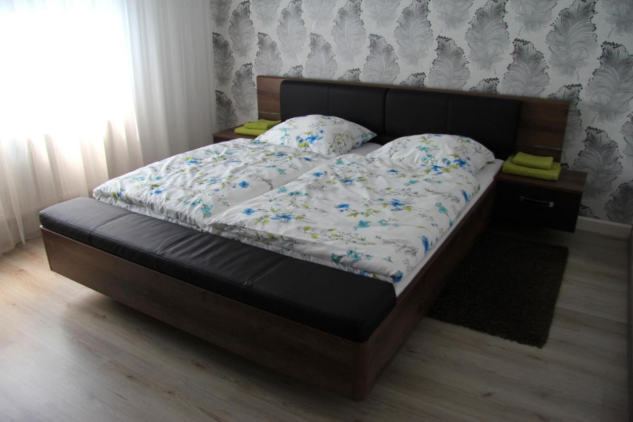 Geraeumige 4 Zimmer Wohnung An Den Kaiserthermen Трір Екстер'єр фото