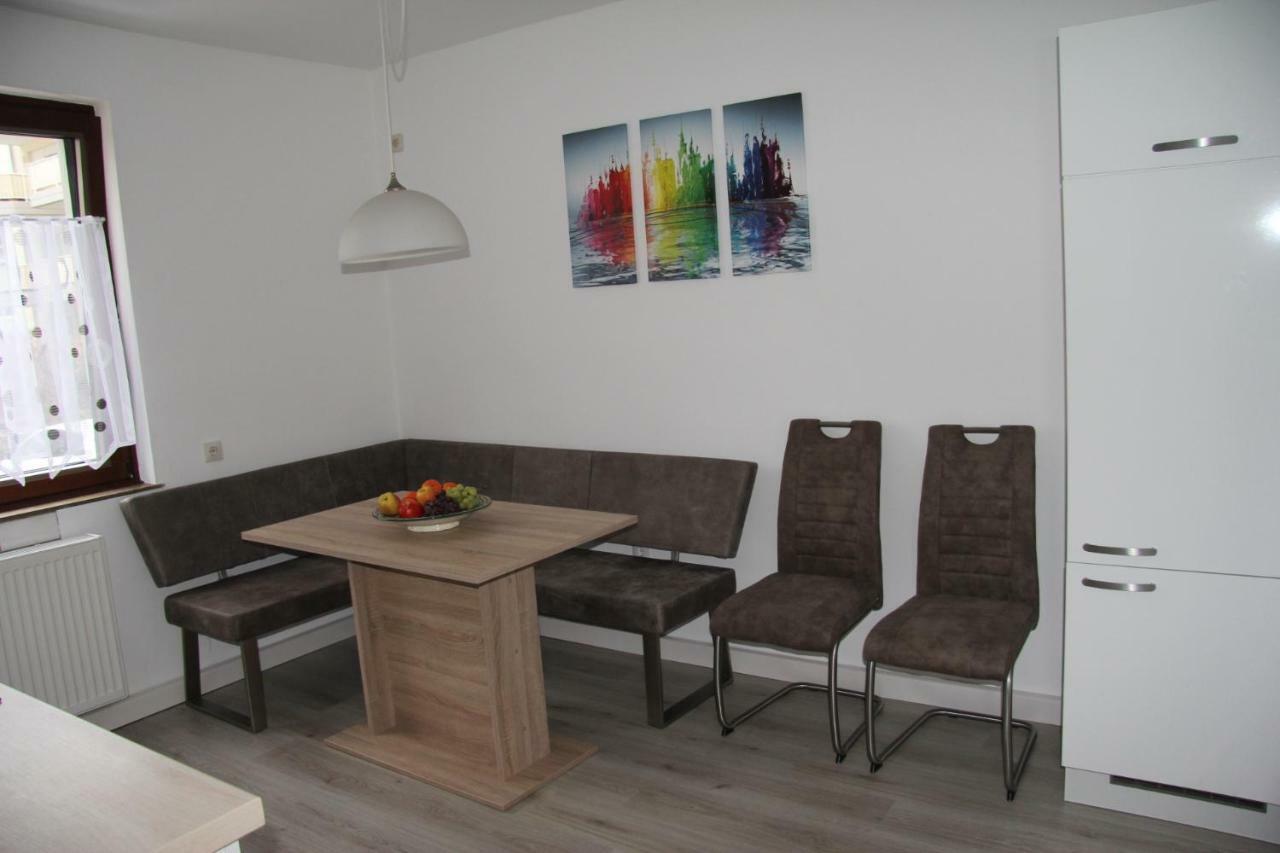 Geraeumige 4 Zimmer Wohnung An Den Kaiserthermen Трір Екстер'єр фото