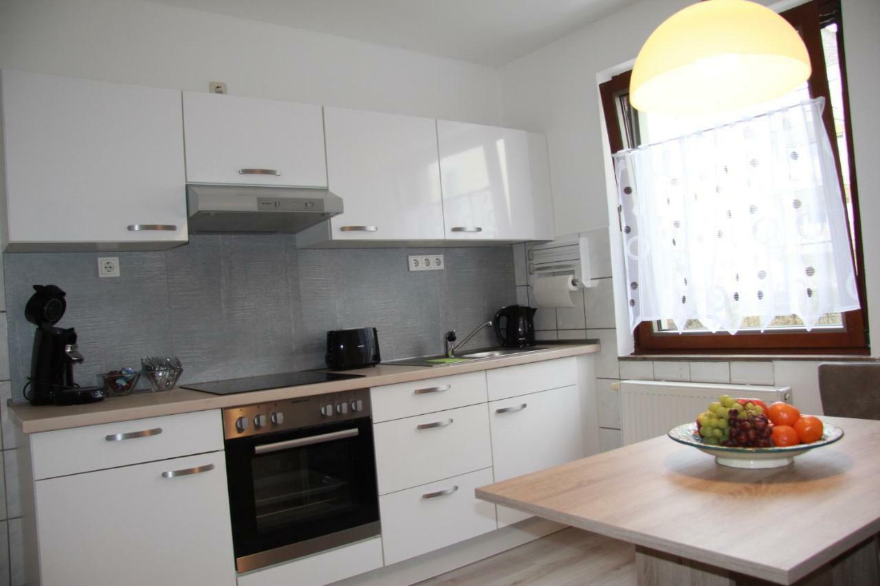 Geraeumige 4 Zimmer Wohnung An Den Kaiserthermen Трір Екстер'єр фото